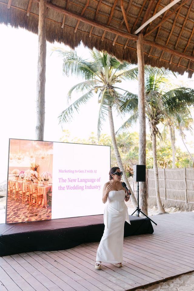 Sofía García presenting Marketing to Millennials & Gen Z with AI